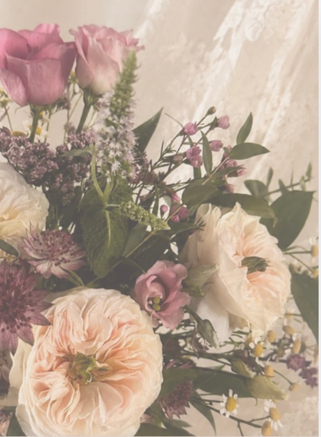 How to Choose Your Wedding Flowers Without Feeling Overwhelmed