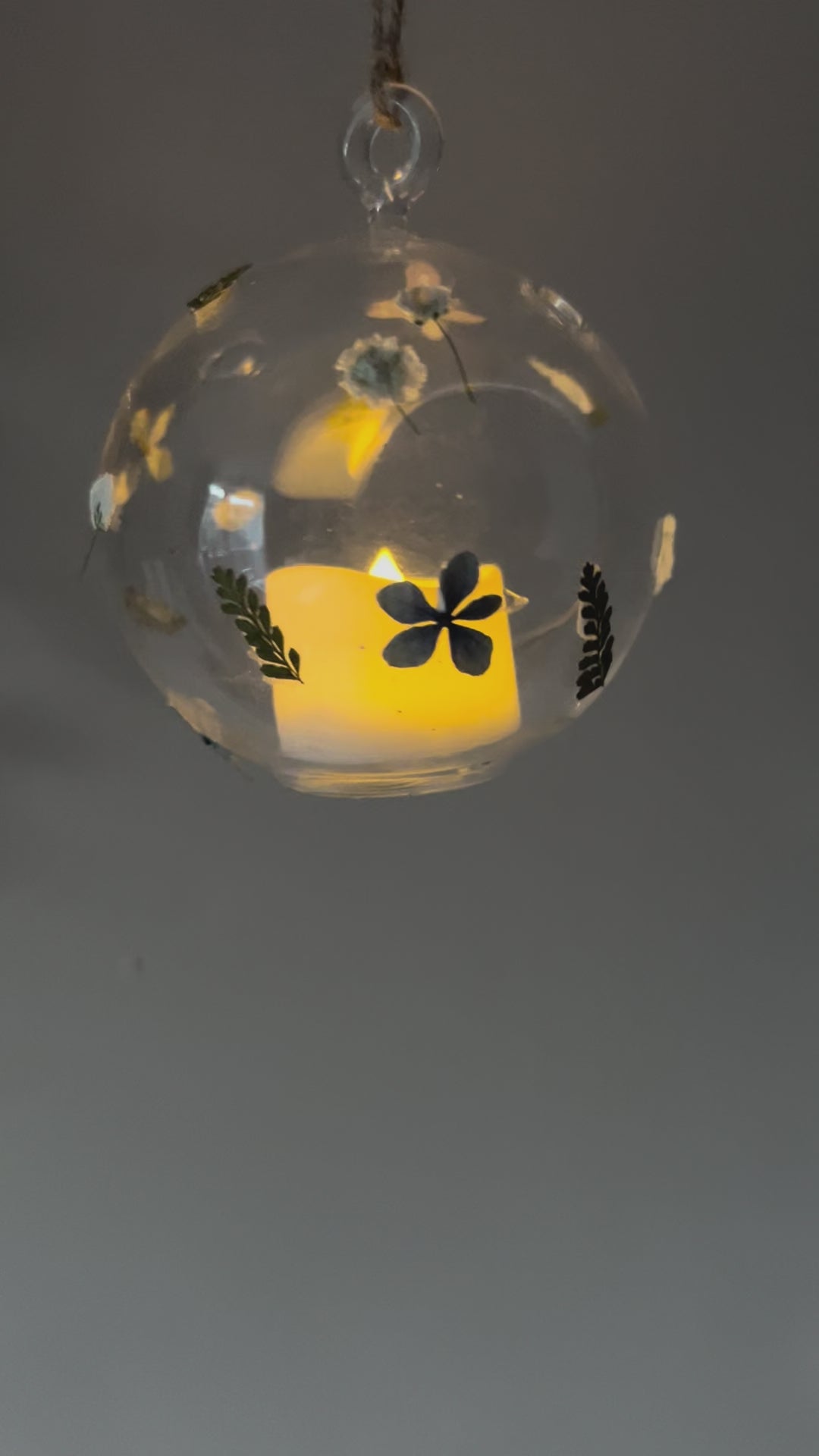 Pressed Flower Baubles